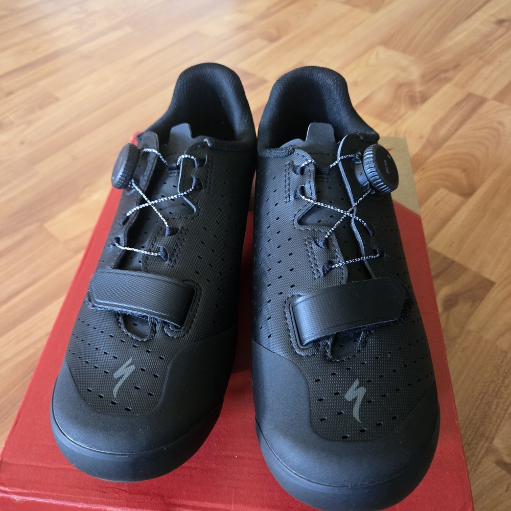 ☆Specialized Recon 2.0 Size 39.5EU/8.5US Women's/7.25US Men's